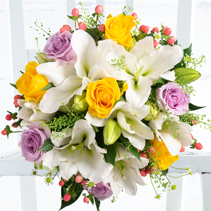 Large Luxury Flower Bouquet - Sunshine - White - Chrysanthemum & Greenbell - Next Day Flower Delivery UK - Appleyard London