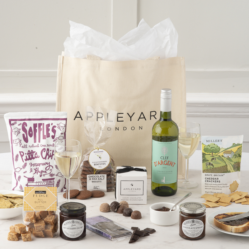 Luxuary indulgence with Sauvignon blanc | Luxury Hampers Delivered by Appleyard London