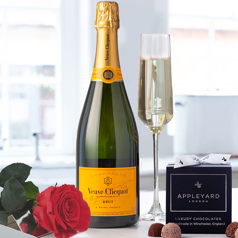 Flower Gift Set - Preserved Rose, Veuve Cliquot & 12 Mixed Truffles - Red Roses - Next Day Flower & Gift Delivery UK - Appleyard London